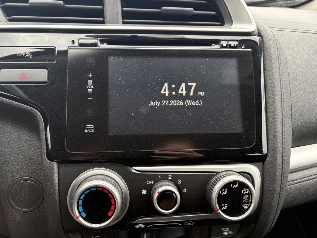 Honda Fit LX 31,000 KM I 1 OWNER I MAINTENANCE AT LALLIER HONDA I HEATED SEATS I BLUETOOTH I CAMERA 2015 à Montréal, Québec - 12 - w1024h768px