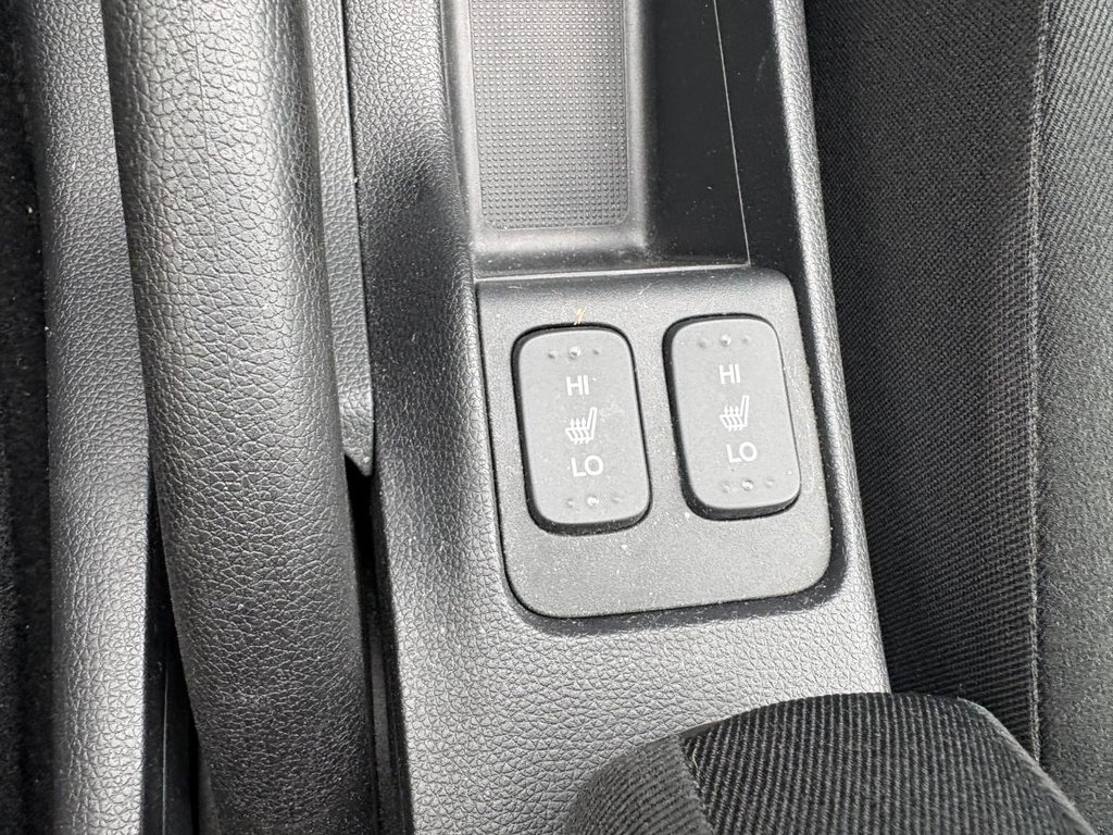 Honda Fit LX 31,000 KM I 1 OWNER I MAINTENANCE AT LALLIER HONDA I HEATED SEATS I BLUETOOTH I CAMERA 2015 à Montréal, Québec - 14 - w1024h768px