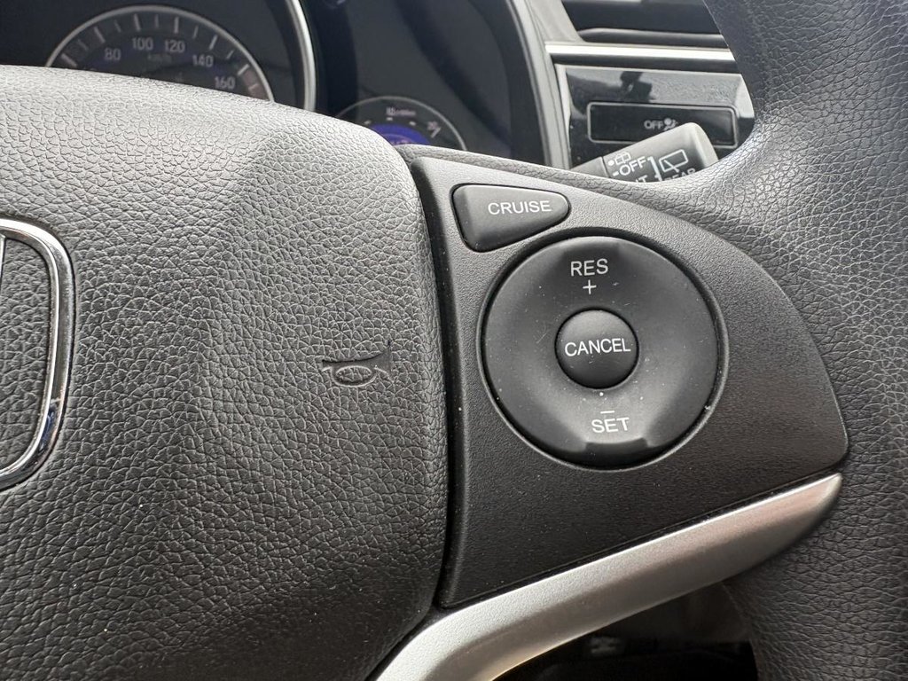 Honda Fit LX 31,000 KM I 1 OWNER I MAINTENANCE AT LALLIER HONDA I HEATED SEATS I BLUETOOTH I CAMERA 2015 à Montréal, Québec - 8 - w1024h768px