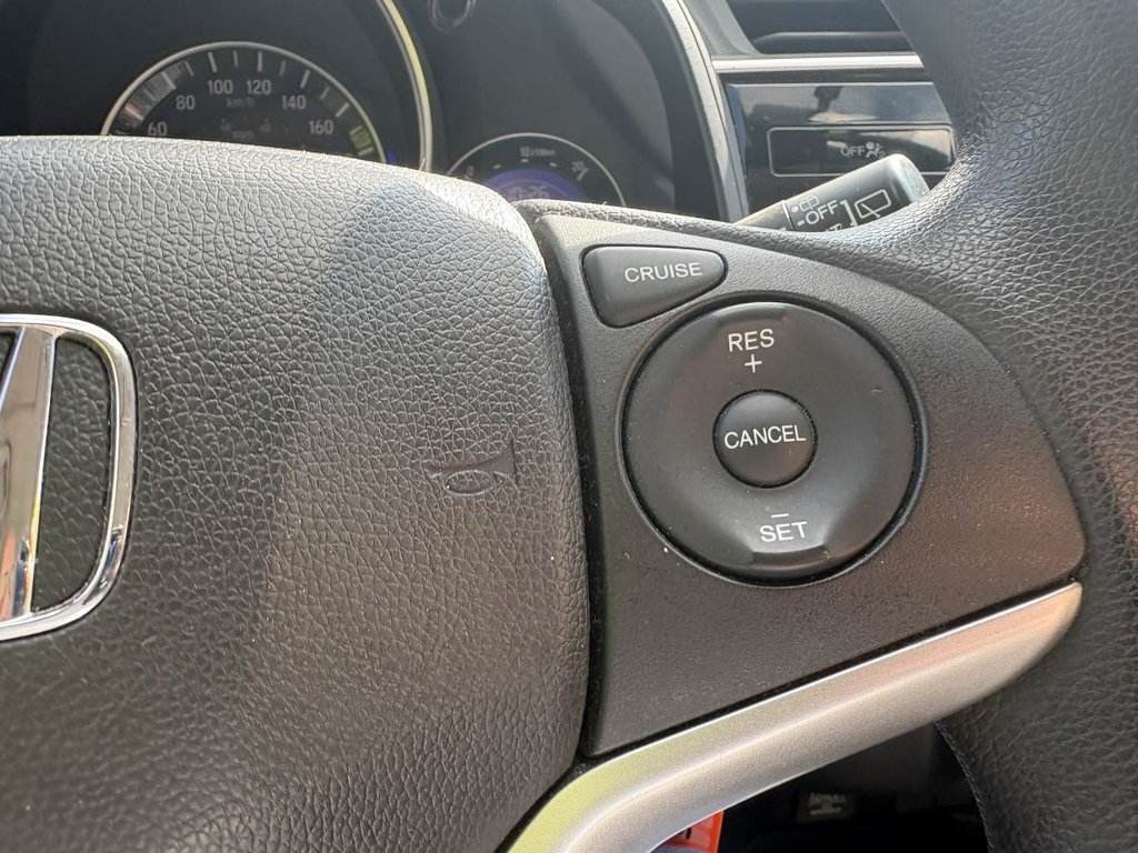 Honda Fit LX Manual I 86,000 KM!!!!!  CAMERA I BLUETOOTH I CLIMATISATION I HEATED SETATS 2015 à Montréal, Québec - 8 - w1024h768px