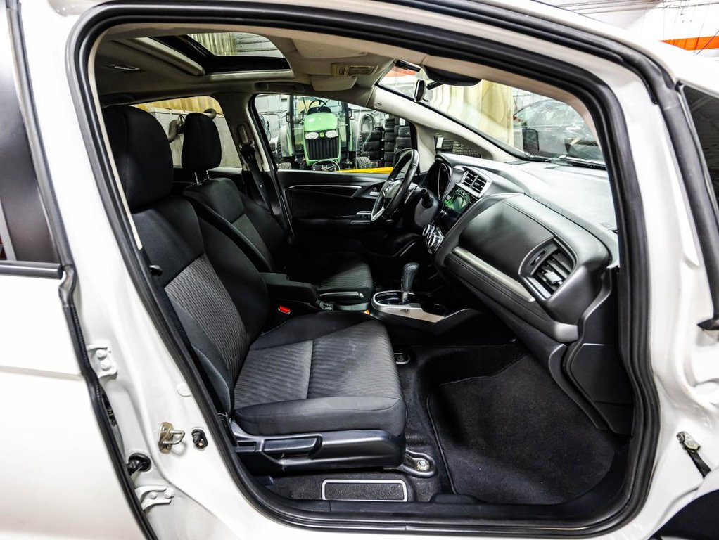 Honda Fit Sport w/Honda Sensing CVT I SUNROOF I MAGS I HEATED SEATS I CAMERA I ACTIVE SECURITY 2019 à Montréal, Québec - 18 - w1024h768px