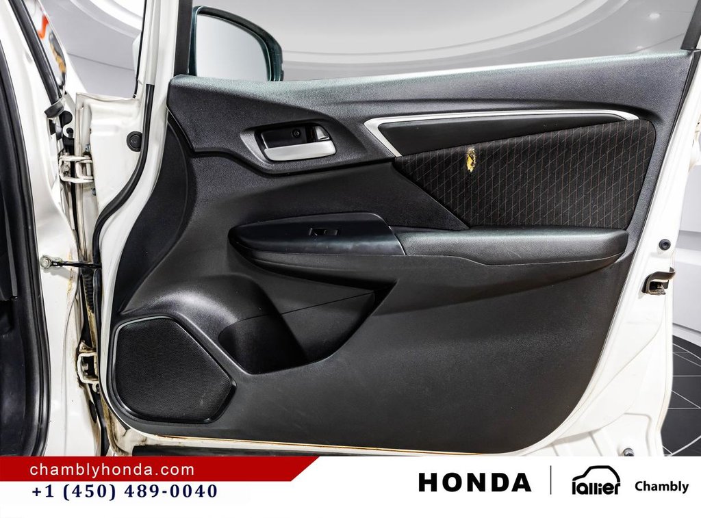 2019 Honda Fit Sport Manual!!! CARPLAY I HEATED SEATS I CAMERA I MAGS in Montréal, Quebec - 16 - w1024h768px