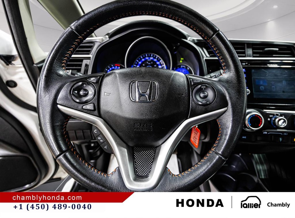 2019 Honda Fit Sport Manual!!! CARPLAY I HEATED SEATS I CAMERA I MAGS in Montréal, Quebec - 21 - w1024h768px