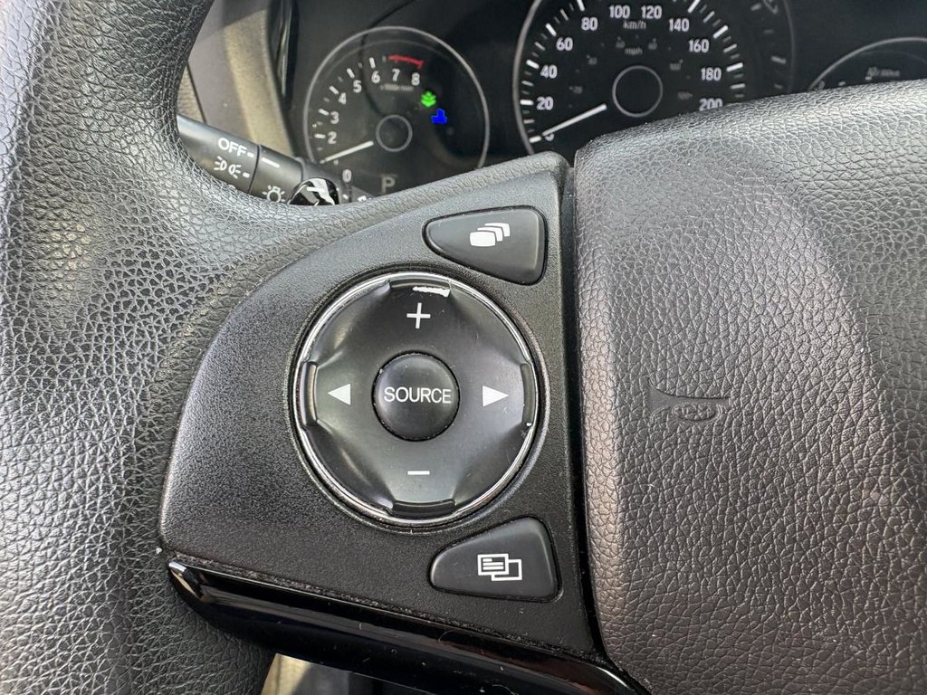 Honda HR-V EX  AWD  I SUNROOF I MAGS I HEATED SEATS I CAMERA I  BLUETOOTH 2016 à Montréal, Québec - 15 - w1024h768px