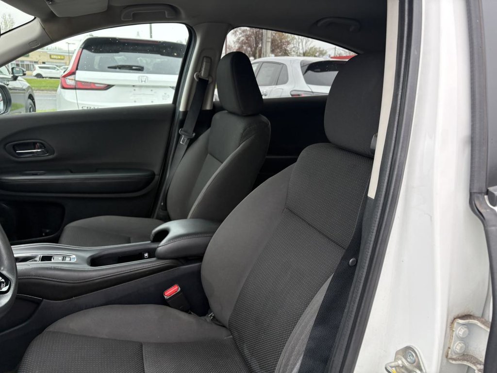 Honda HR-V LX  LALLIER 10 YEARS/200,000 KM WARRANTY I CARPLAY I HEATED SEATS I ACTIVE SECURITY 2019 à Montréal, Québec - 7 - w1024h768px