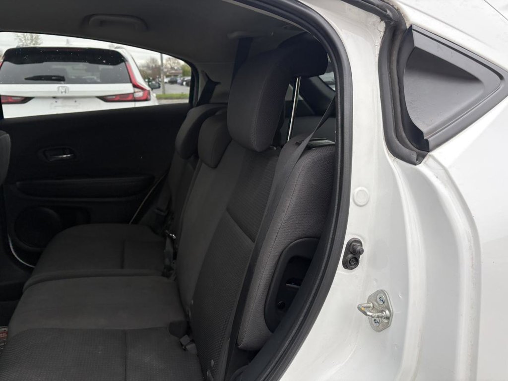 Honda HR-V LX  LALLIER 10 YEARS/200,000 KM WARRANTY I CARPLAY I HEATED SEATS I ACTIVE SECURITY 2019 à Montréal, Québec - 4 - w1024h768px