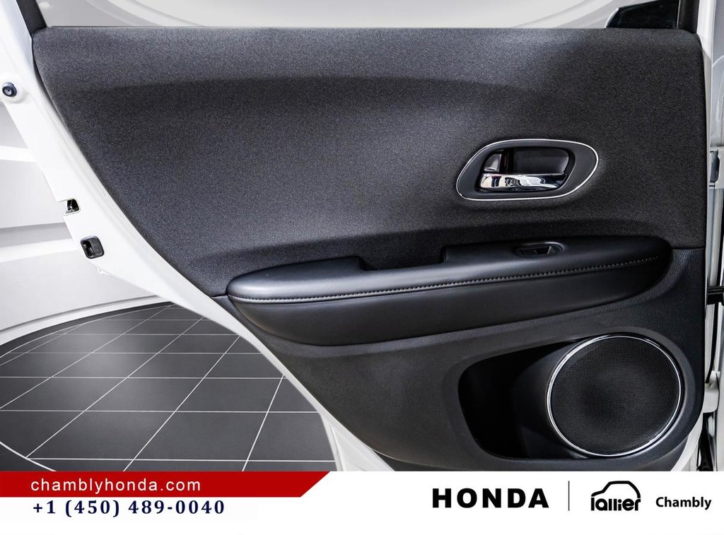Honda HR-V Sport AWD 15,000 KM!! I MAGS I SUNROOF I HEATED SEATS I CAMERA I ACTIVE SECURITY 2019 à Montréal, Québec - 13 - w1024h768px