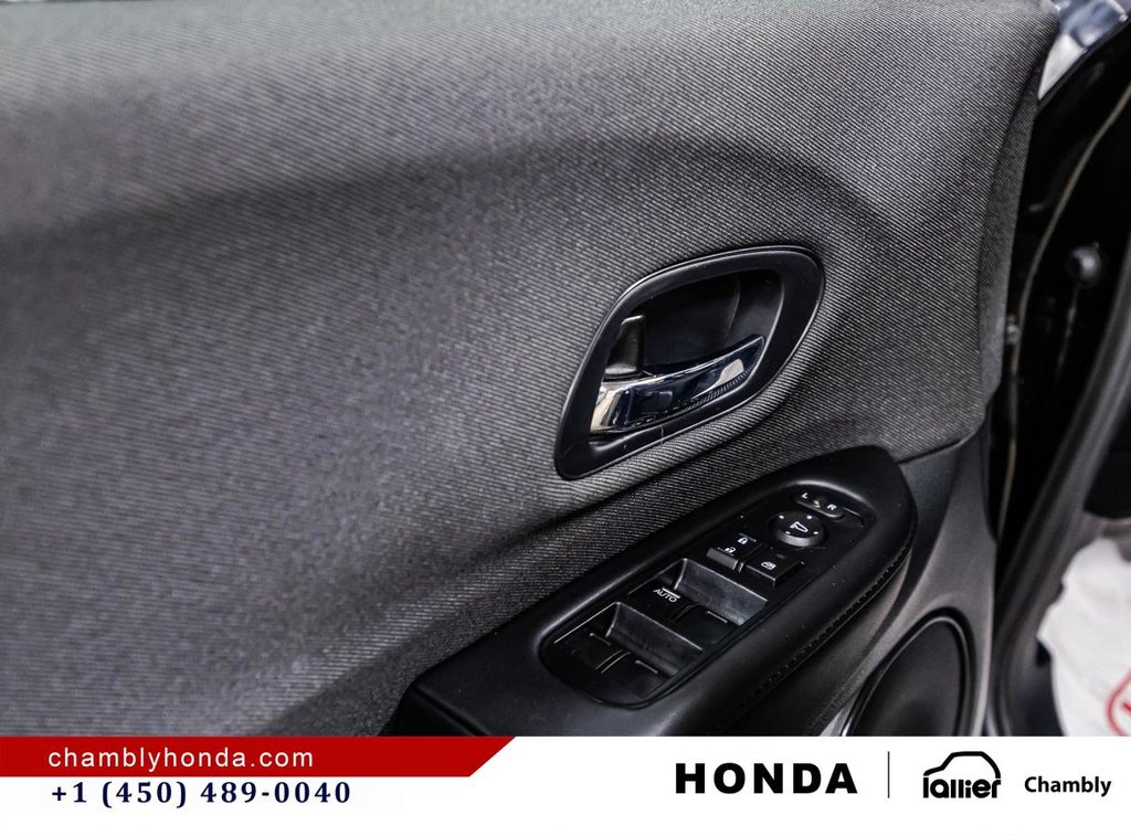 2020 Honda HR-V LX AWD  MAGS I HEATED SEATS I CAMERA I BLUETOOTH I ACTIVE SECURITY in Montréal, Quebec - 11 - w1024h768px