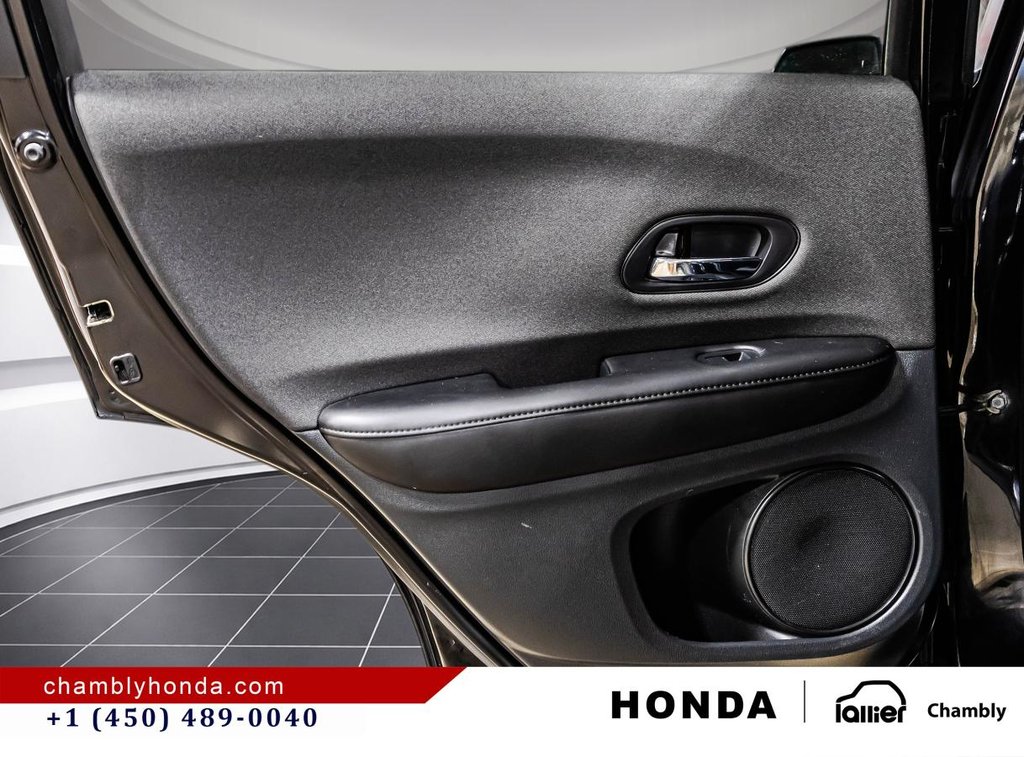 2020 Honda HR-V LX AWD  MAGS I HEATED SEATS I CAMERA I BLUETOOTH I ACTIVE SECURITY in Montréal, Quebec - 12 - w1024h768px