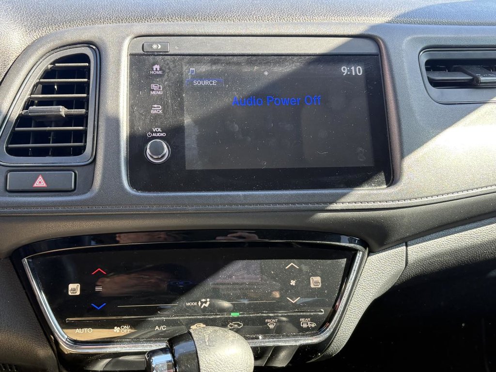 2022 Honda HR-V LX  MAGS I CARPLAY I HEATED SEATS I CAMERA I ACTIVE SECURITY in Montréal, Quebec - 11 - w1024h768px