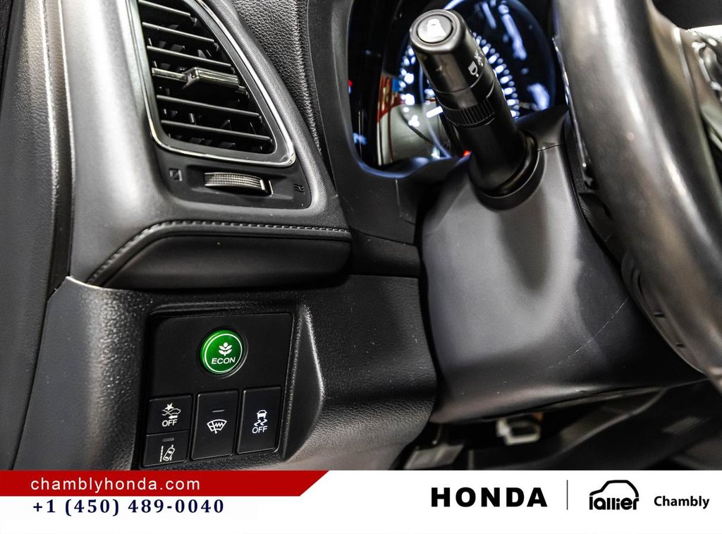 2022 Honda HR-V Touring AWD LEATHER I MAG I CARPLAY I HEATED SEATS I SUNROOF I GPS I ACTIVE SECURITY in Montréal, Quebec - 22 - w1024h768px