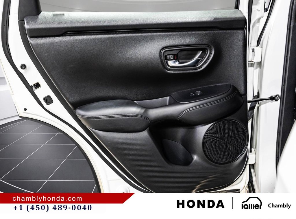 2023 Honda HR-V LX 2WD CVT in Montréal, Quebec - 12 - w1024h768px