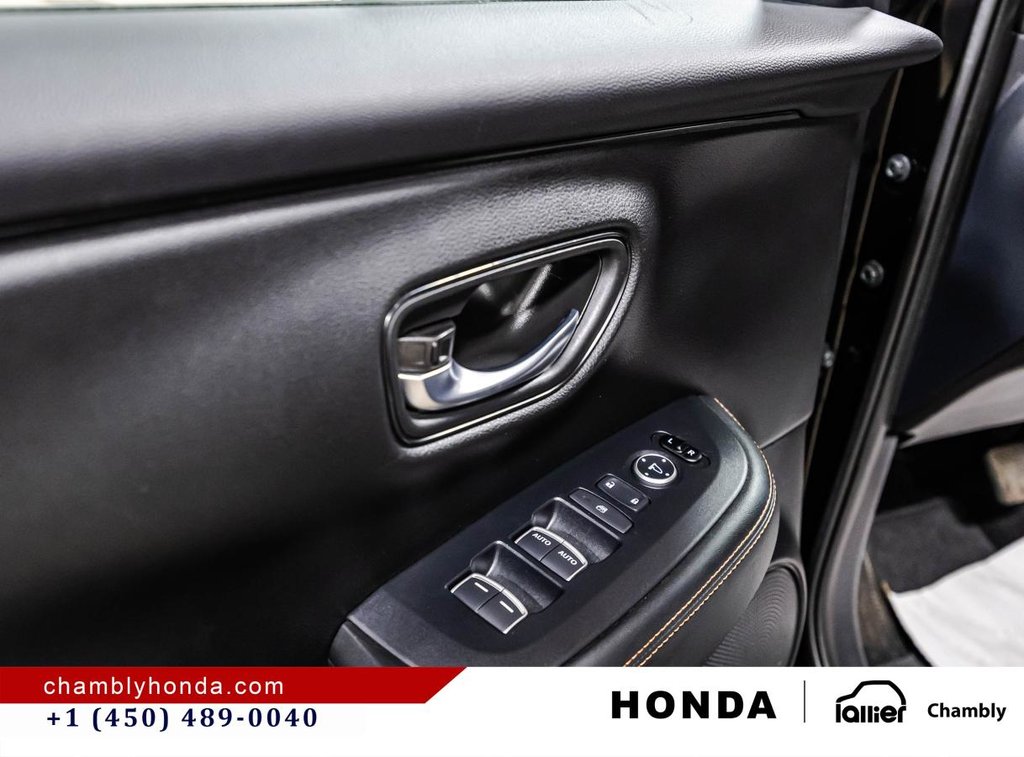 2023 Honda HR-V Sport AWD SUNROOF I MAGS I STARTER I HEATED SEATS & STEERING WHEEL I ACTIVE SECURITY in Montréal, Quebec - 11 - w1024h768px