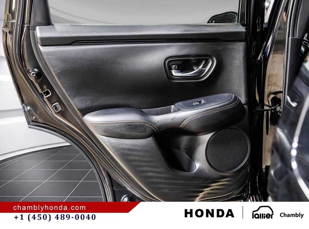 2023 Honda HR-V Sport AWD SUNROOF I MAGS I STARTER I HEATED SEATS & STEERING WHEEL I ACTIVE SECURITY in Montréal, Quebec - 12 - w1024h768px