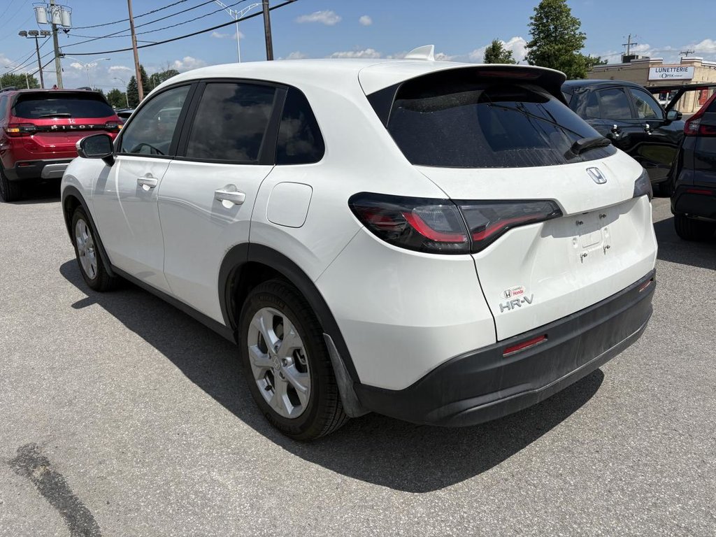 Honda HR-V LX AWD 22,000 KM!!! I MAGS I CARPLAY I HEATED SEATS I STARTER I ACTIVE SECURITY 2023 à Montréal, Québec - 2 - w1024h768px