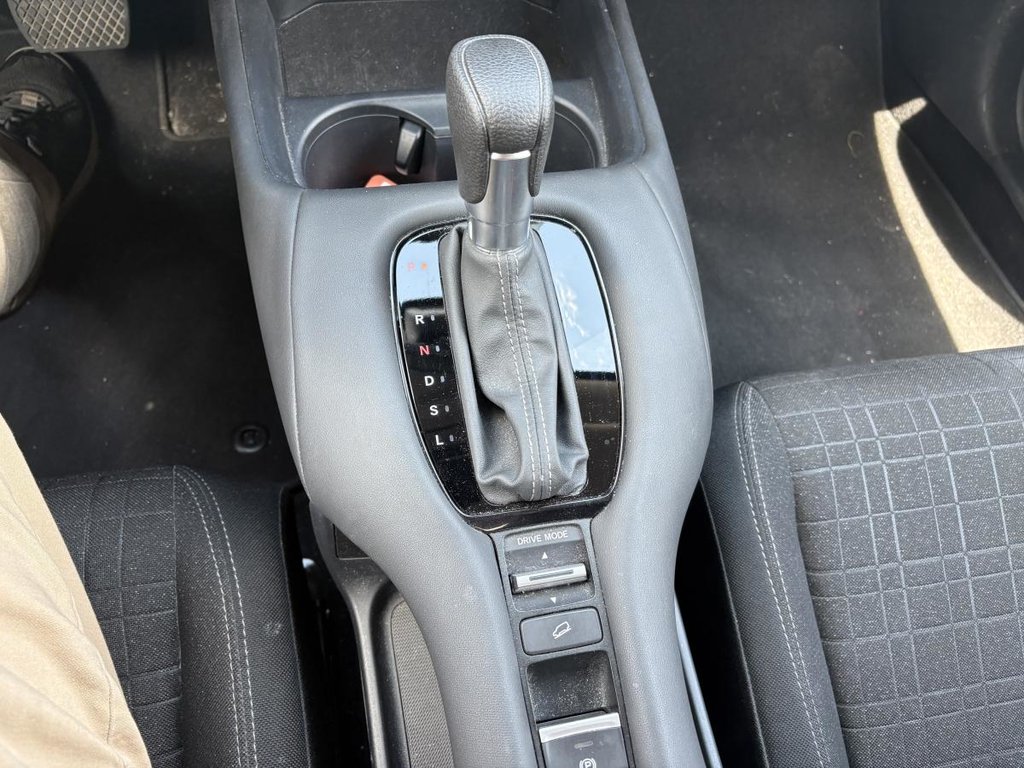 Honda HR-V LX AWD 22,000 KM!!! I MAGS I CARPLAY I HEATED SEATS I STARTER I ACTIVE SECURITY 2023 à Montréal, Québec - 13 - w1024h768px