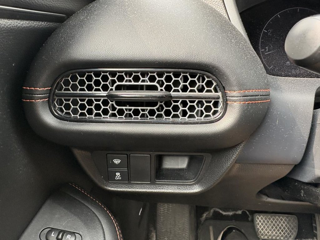 2023 Honda HR-V Sport AWD SUNROOF I MAGS I CARPLAY I HEATED SEATS AND STEERING WHEEL I ACTIVE SECURITY in Montréal, Quebec - 14 - w1024h768px