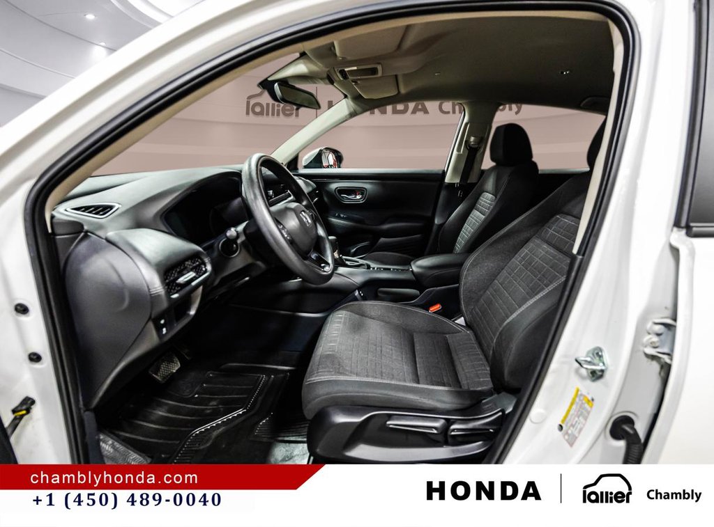 2024 Honda HR-V LX-B AWD  CARPLAY I MAGS I HEATED SEATS I CAMERA I STARTER I ACTIVE SECURITY in Montréal, Quebec - 18 - w1024h768px