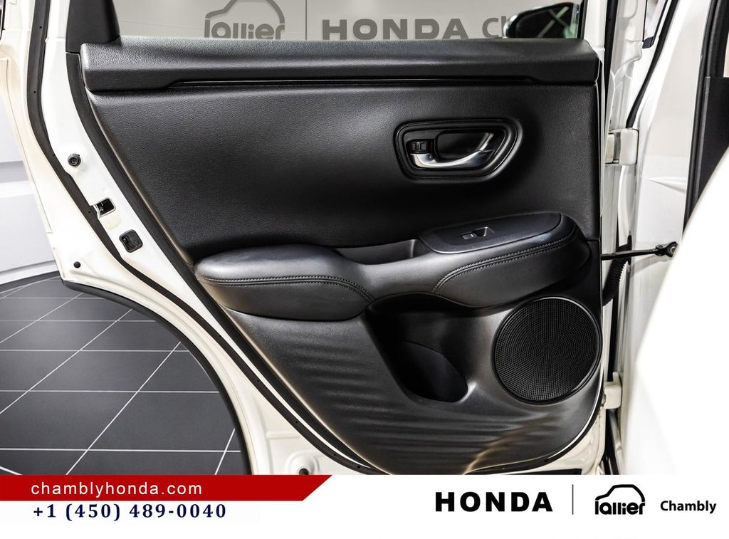 2024 Honda HR-V LX-B AWD  CARPLAY I MAGS I HEATED SEATS I CAMERA I STARTER I ACTIVE SECURITY in Montréal, Quebec - 12 - w1024h768px