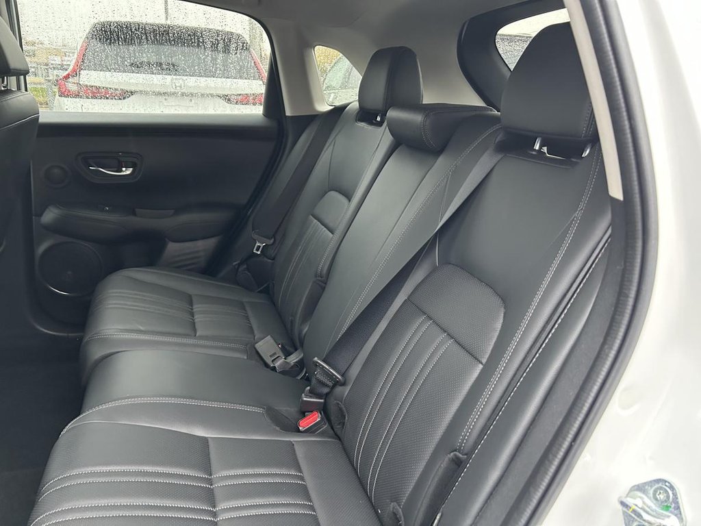 Honda HR-V EX-L Navi LEATHER I HEATED SEATS ANBD STEERING WHEEL I MAGS I SARTER I ACTIVE SECURITY I CARPLAY 2024 à Montréal, Québec - 8 - w1024h768px