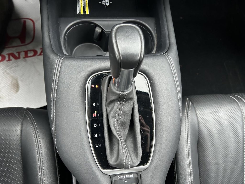 Honda HR-V EX-L Navi LEATHER I HEATED SEATS ANBD STEERING WHEEL I MAGS I SARTER I ACTIVE SECURITY I CARPLAY 2024 à Montréal, Québec - 11 - w1024h768px