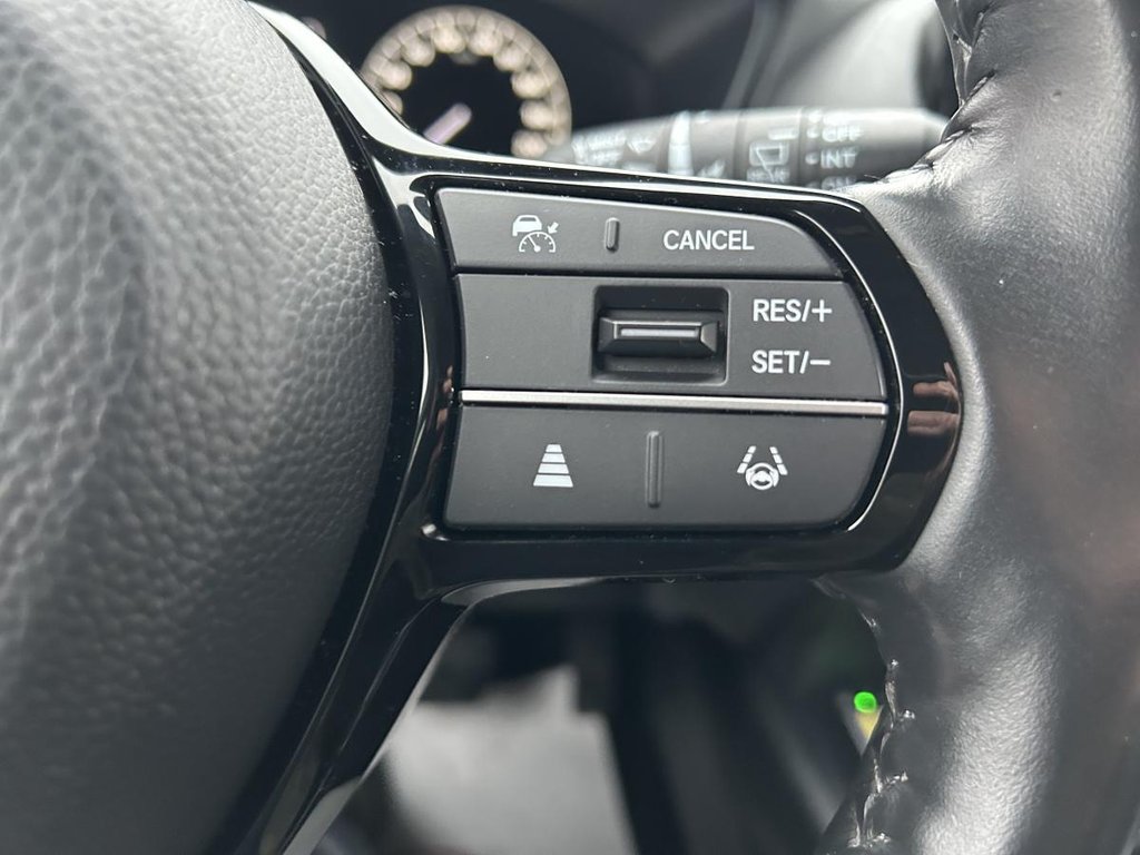 Honda HR-V EX-L Navi LEATHER I HEATED SEATS ANBD STEERING WHEEL I MAGS I SARTER I ACTIVE SECURITY I CARPLAY 2024 à Montréal, Québec - 12 - w1024h768px