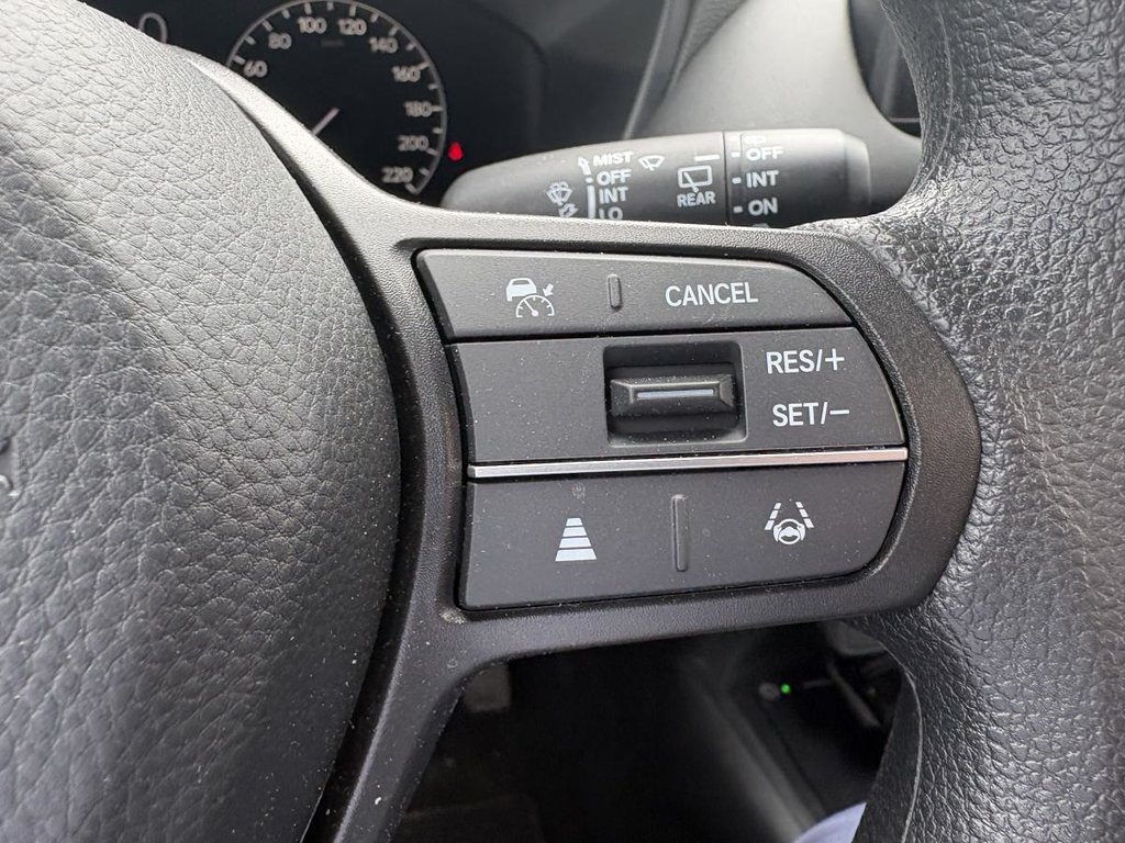 2025 Honda HR-V LX 2WD CVT IT'S A 2026!! 4200 KM!! FOR THE PRICE OF A 2025 in Montréal, Quebec - 9 - w1024h768px