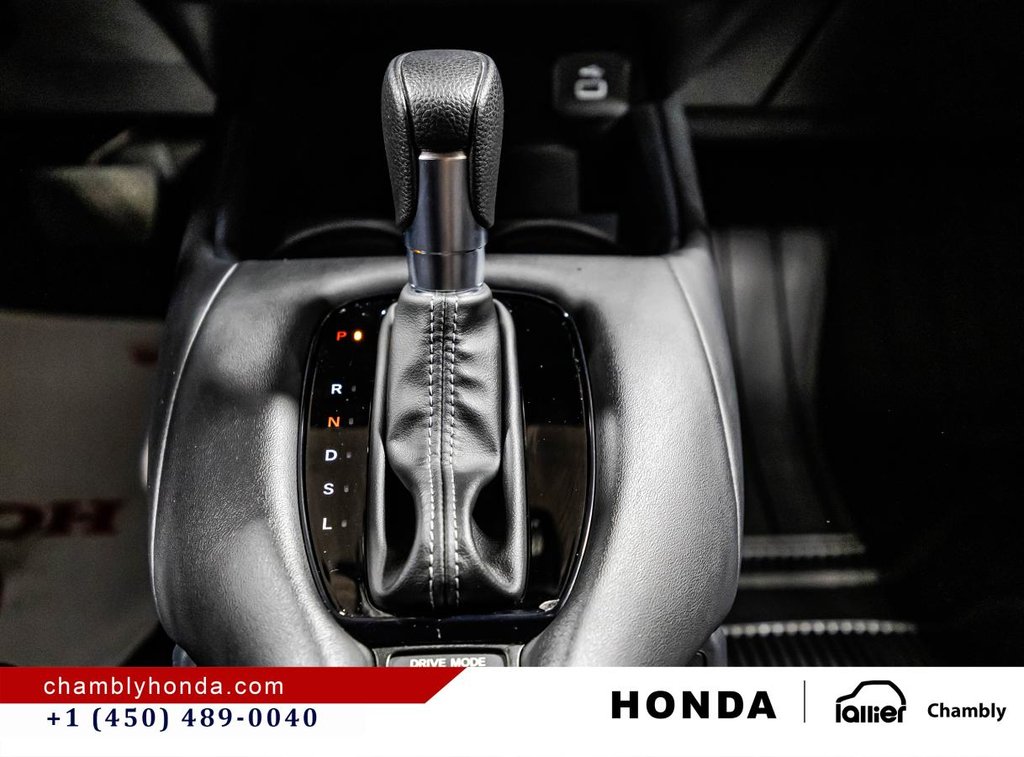 2025 Honda HR-V LX  14,000 KM I MINT I CARPLAY I HEATED SEATS I MAGS I STARTER I ACTIVE SECURITY in Montréal, Quebec - 24 - w1024h768px