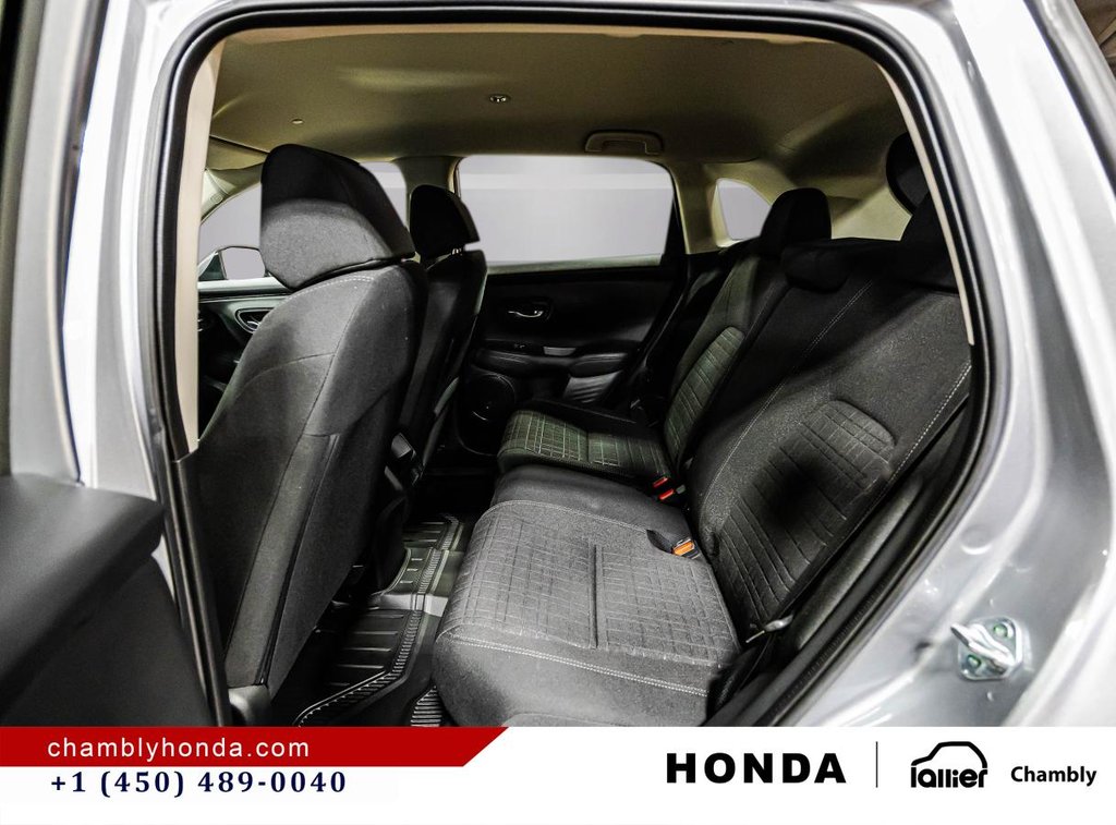 2025 Honda HR-V LX  14,000 KM I MINT I CARPLAY I HEATED SEATS I MAGS I STARTER I ACTIVE SECURITY in Montréal, Quebec - 13 - w1024h768px