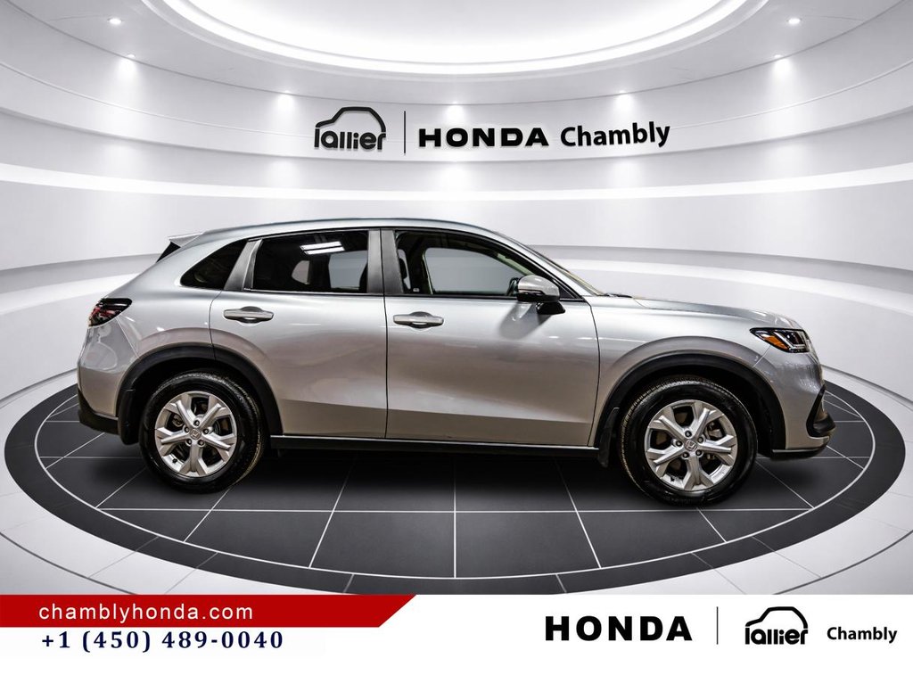 2025 Honda HR-V LX  14,000 KM I MINT I CARPLAY I HEATED SEATS I MAGS I STARTER I ACTIVE SECURITY in Montréal, Quebec - 8 - w1024h768px