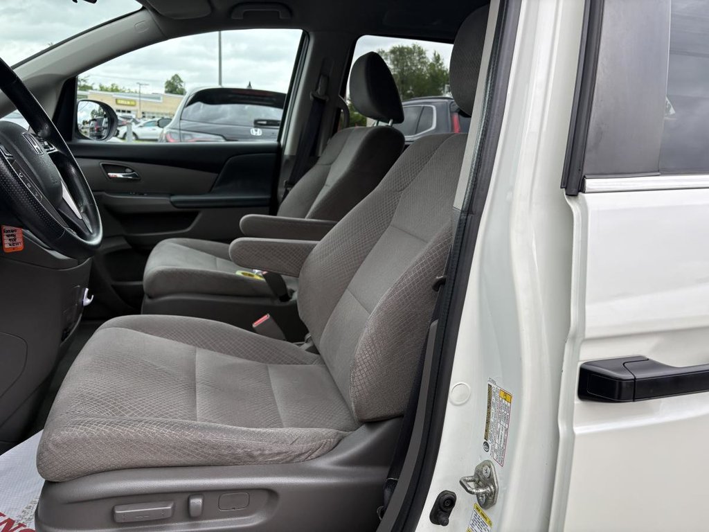 Honda Odyssey LX 7 PLACES 138,000 VERY GOOD CONDITION I MAGS I CAMERA 2016 à Montréal, Québec - 8 - w1024h768px