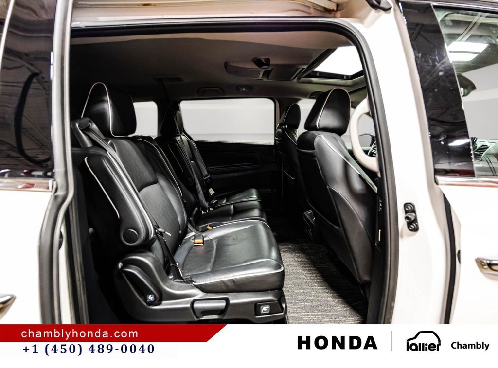 2023 Honda Odyssey Touring 34,000 KM I 8 SEATERS I HEATED LEATHER SEATS I DVD I MAGS I ACTIVE SECURITY in Montréal, Quebec - 16 - w1024h768px