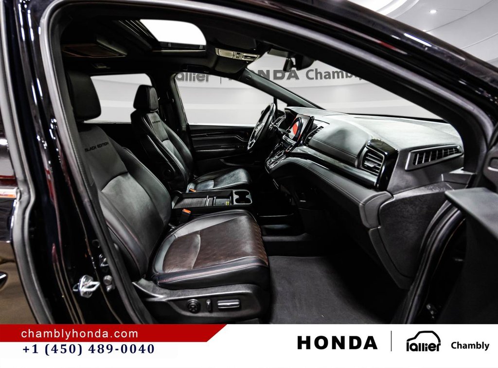 2024 Honda Odyssey Black Edition Auto LEATHER I MAGS I SUNROOF I HEATED SEATS & STEERING WHEEL I ACTIVE SECURITY in Montréal, Quebec - 20 - w1024h768px