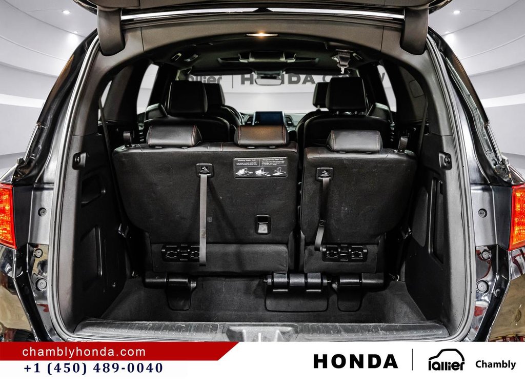 2024 Honda Odyssey Black Edition Auto LEATHER I MAGS I SUNROOF I HEATED SEATS & STEERING WHEEL I ACTIVE SECURITY in Montréal, Quebec - 17 - w1024h768px