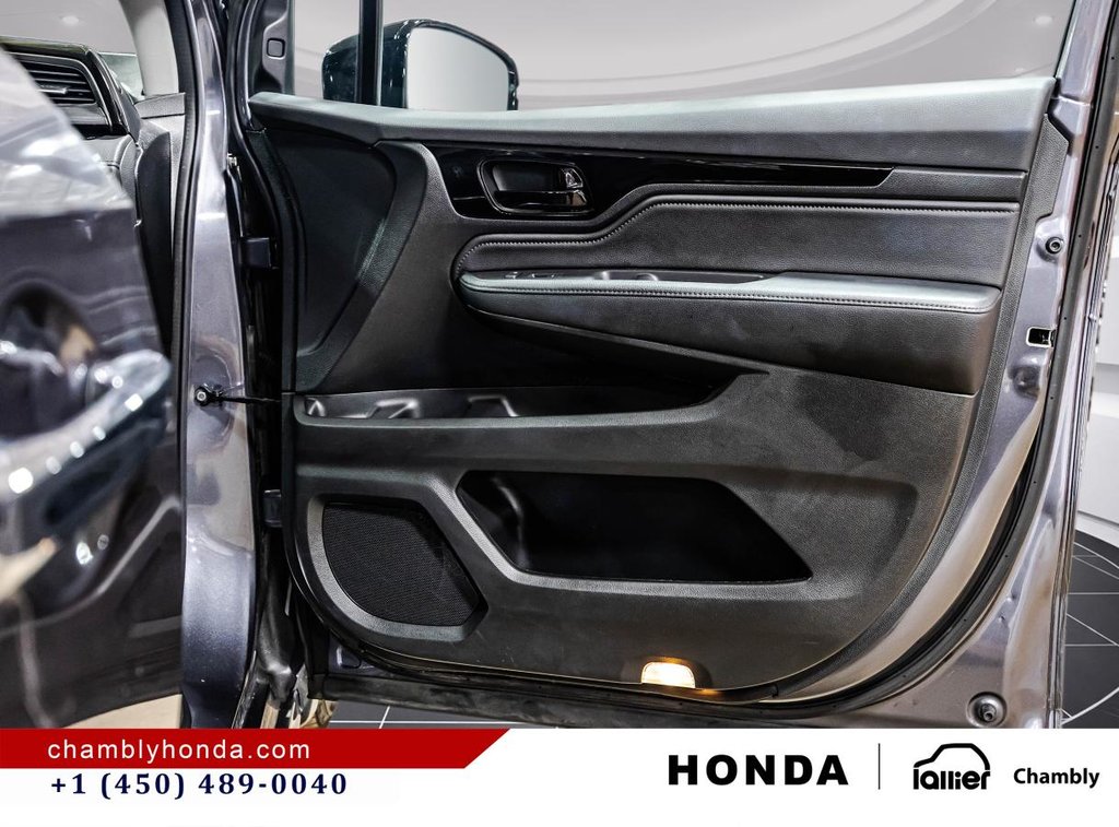 2024 Honda Odyssey Touring Auto in Montréal, Quebec - 19 - w1024h768px