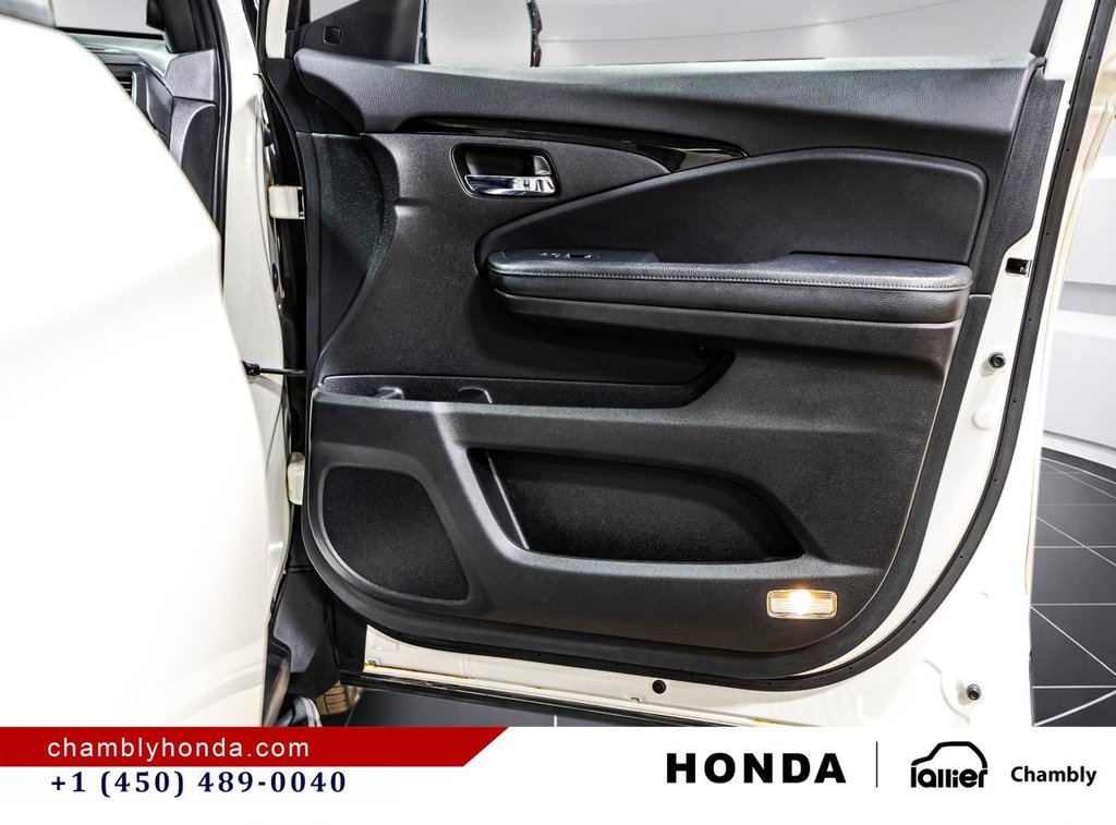Honda Passport Touring AWD LEATHER I MAGS I SUNROOF I CARPLAY HEATED SEATS I STARTER I ACTIVE SECURITY 2019 à Montréal, Québec - 18 - w1024h768px