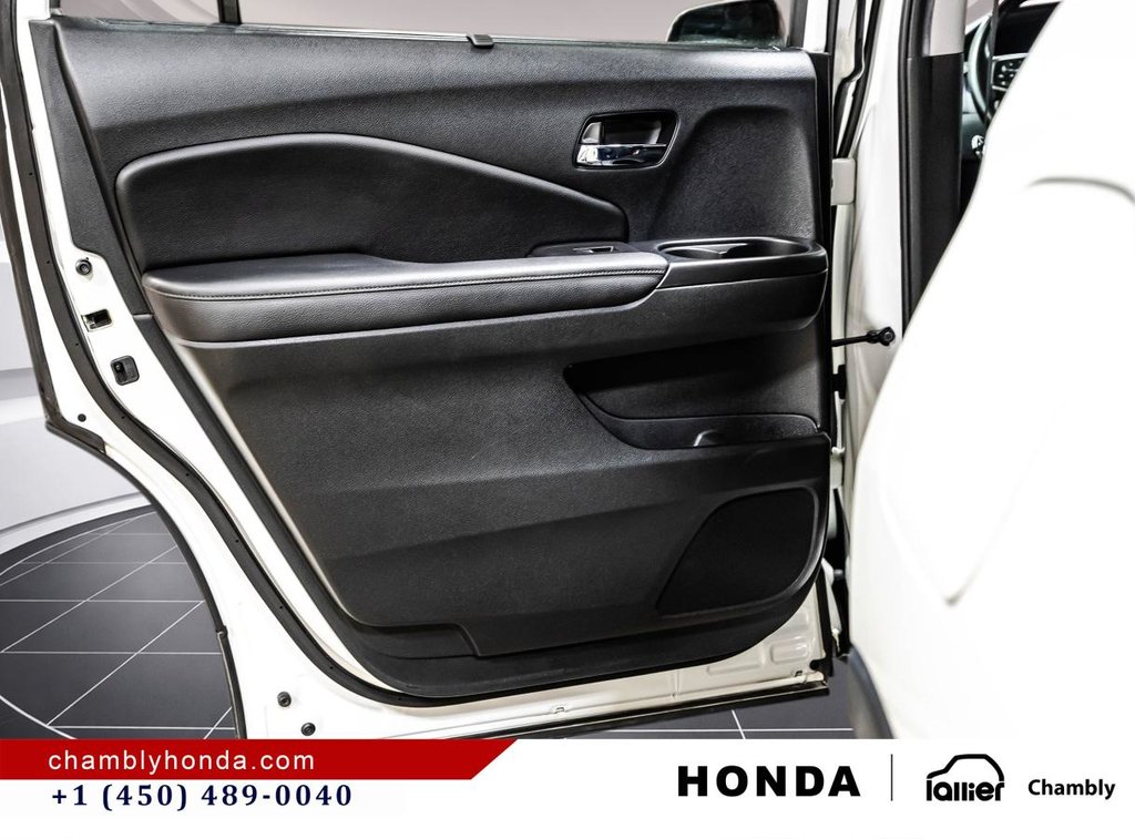 Honda Pilot EX-L Navi AWD LEATHER I SUNROOF I HEATED SEATS AND STEERING WHEEL I 8 SEATERS I CARPLAY I MAGS 2021 à Montréal, Québec - 13 - w1024h768px