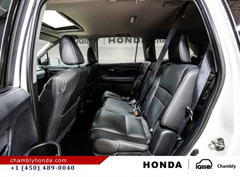 Honda Pilot EX-L Navi AWD LEATHER I SUNROOF I HEATED SEATS AND STEERING WHEEL I 8 SEATERS I CARPLAY I MAGS 2021 à Montréal, Québec - 14 - w1024h768px