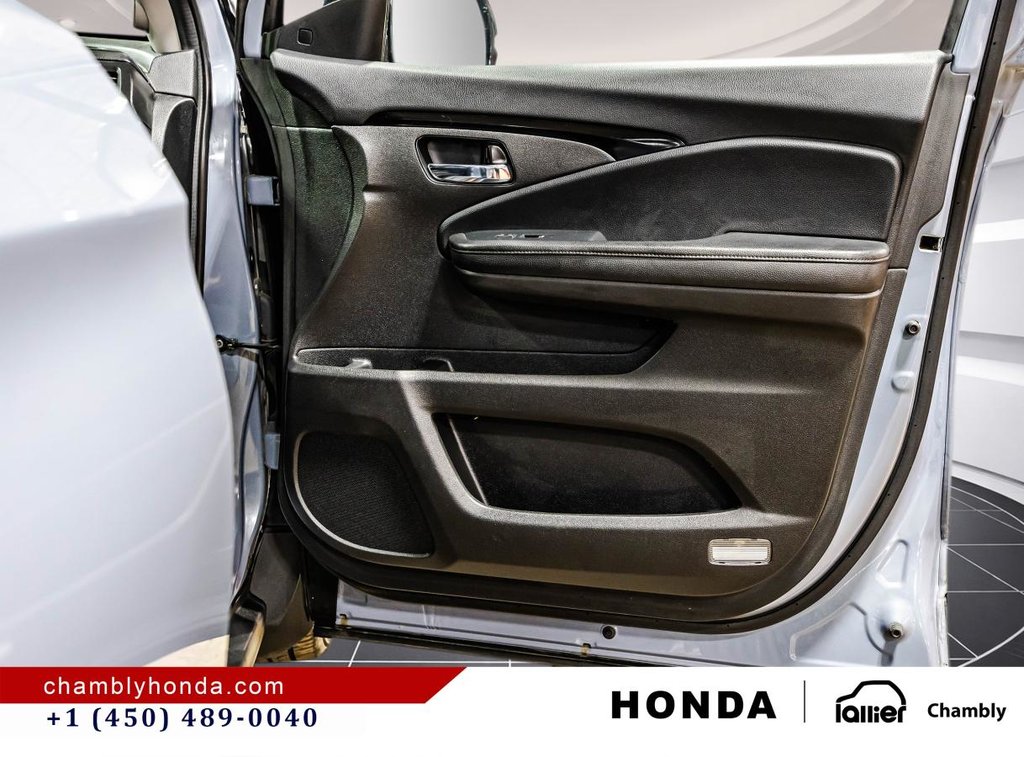 2022 Honda Pilot Touring 7-Passenger AWD I MAGS I LEATHER I STARTER I  HEATED SEATS & STEERING WHEEL I SUNROOF I in Montréal, Quebec - 19 - w1024h768px
