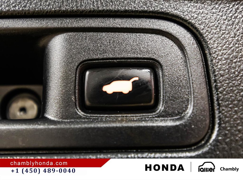 2022 Honda Pilot Touring 7-Passenger AWD I MAGS I LEATHER I STARTER I  HEATED SEATS & STEERING WHEEL I SUNROOF I in Montréal, Quebec - 17 - w1024h768px
