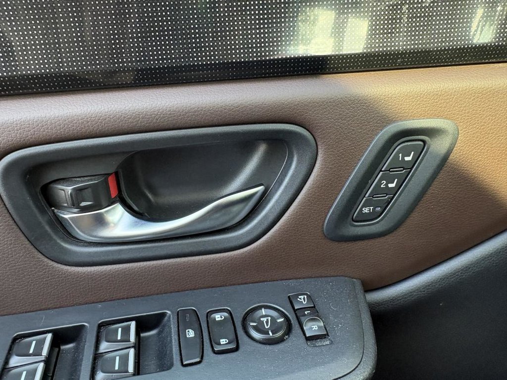 2023 Honda Pilot Touring AWD 8 SEATERS I LEATHER I HEATED AND COOLING SEATS I MAGS I PANORAMIC SUNROOF I CARPLAY in Montréal, Quebec - 10 - w1024h768px