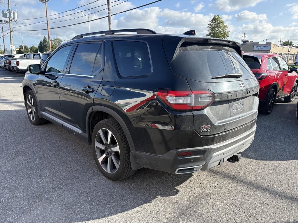 2023 Honda Pilot Touring AWD 8 SEATERS I LEATHER I HEATED AND COOLING SEATS I MAGS I PANORAMIC SUNROOF I CARPLAY in Montréal, Quebec - 4 - w1024h768px