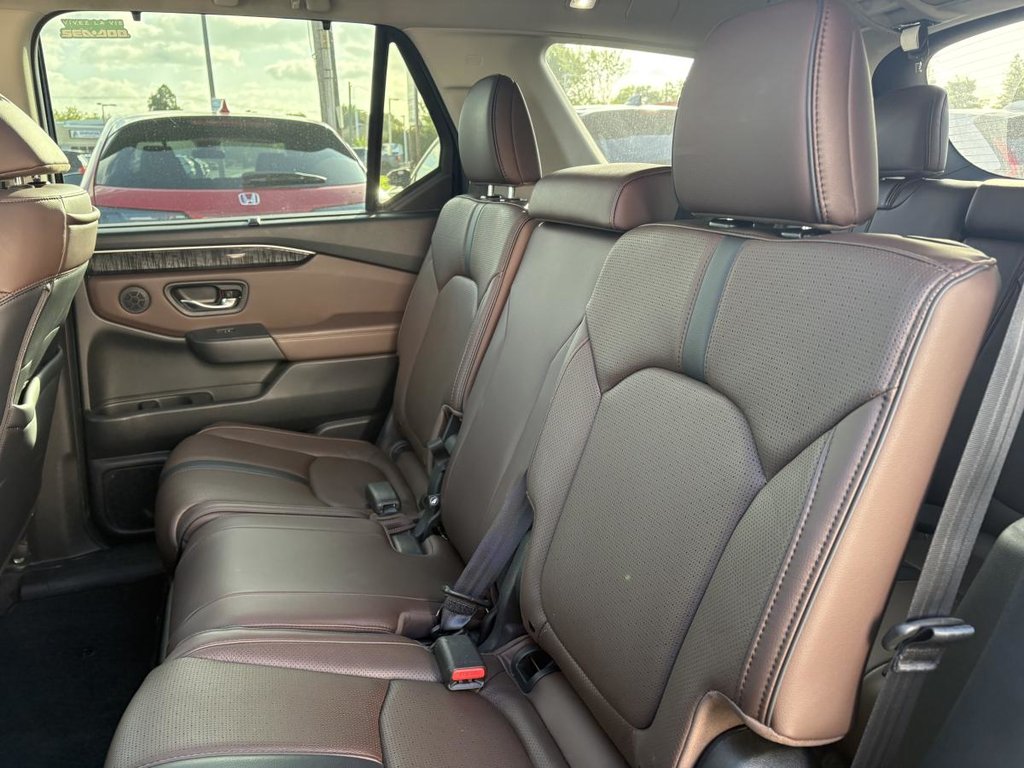 2023 Honda Pilot Touring AWD 8 SEATERS I LEATHER I HEATED AND COOLING SEATS I MAGS I PANORAMIC SUNROOF I CARPLAY in Montréal, Quebec - 8 - w1024h768px