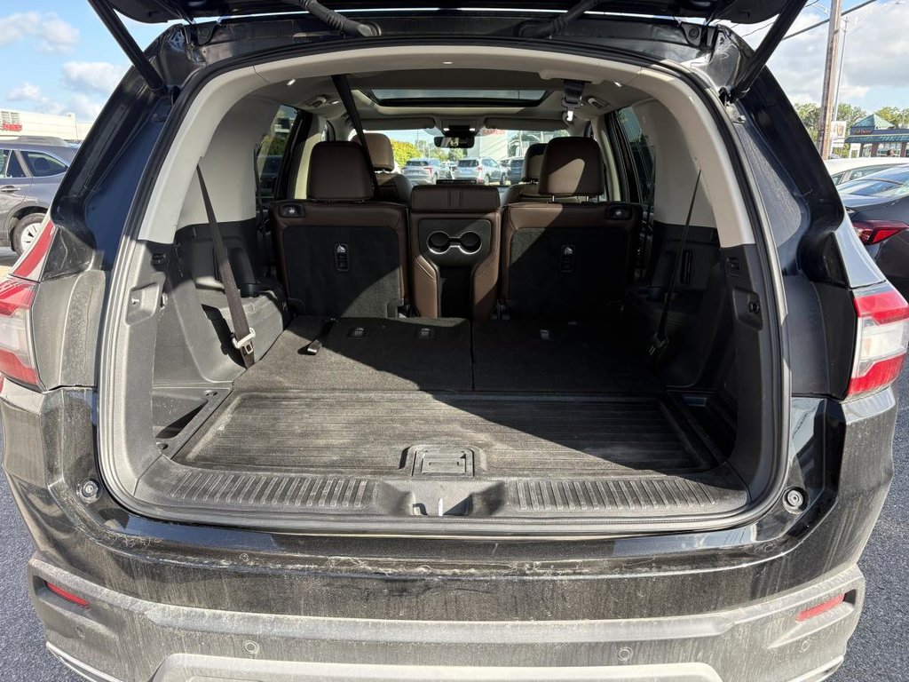 2023 Honda Pilot Touring AWD 8 SEATERS I LEATHER I HEATED AND COOLING SEATS I MAGS I PANORAMIC SUNROOF I CARPLAY in Montréal, Quebec - 6 - w1024h768px