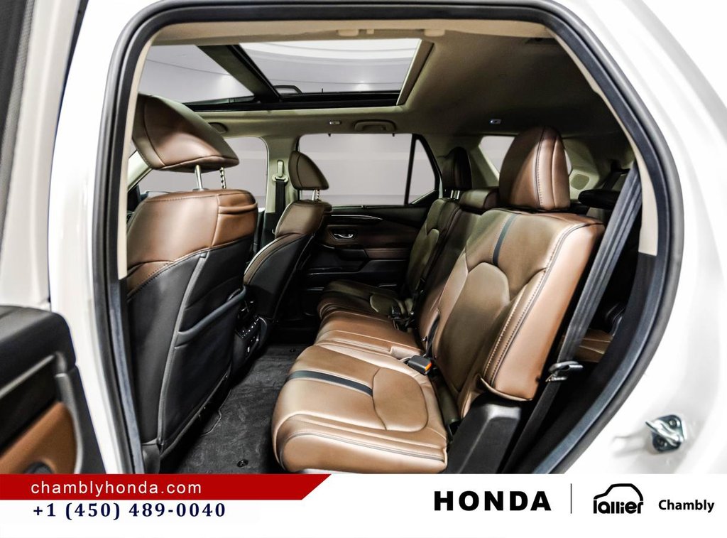 2025 Honda Pilot Touring AWD in Montréal, Quebec - 12 - w1024h768px