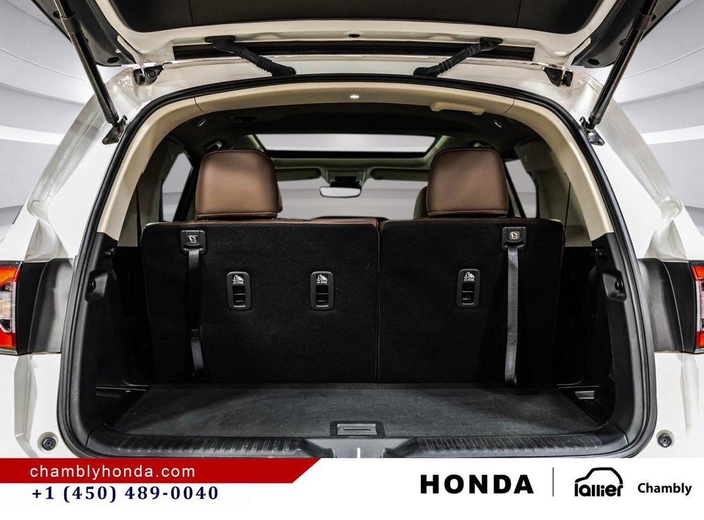 2025 Honda Pilot Touring AWD in Montréal, Quebec - 15 - w1024h768px