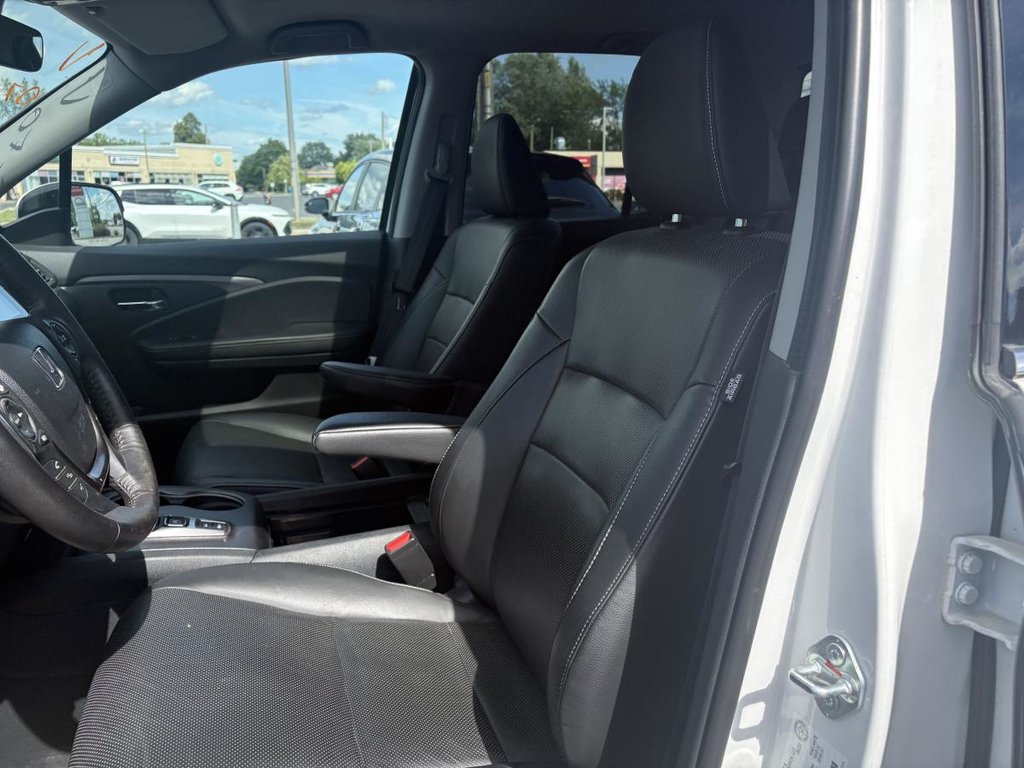Honda Ridgeline Touring AWD 31,000 KM I LEATHER I MAGS I SUNROOF I HEATED & VENTILATED SEATS I CARPLAY I STARTER 2023 à Montréal, Québec - 7 - w1024h768px