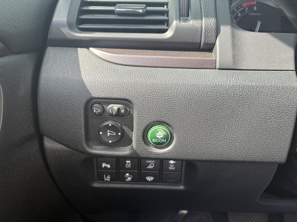 Honda Ridgeline Touring AWD 31,000 KM I LEATHER I MAGS I SUNROOF I HEATED & VENTILATED SEATS I CARPLAY I STARTER 2023 à Montréal, Québec - 10 - w1024h768px