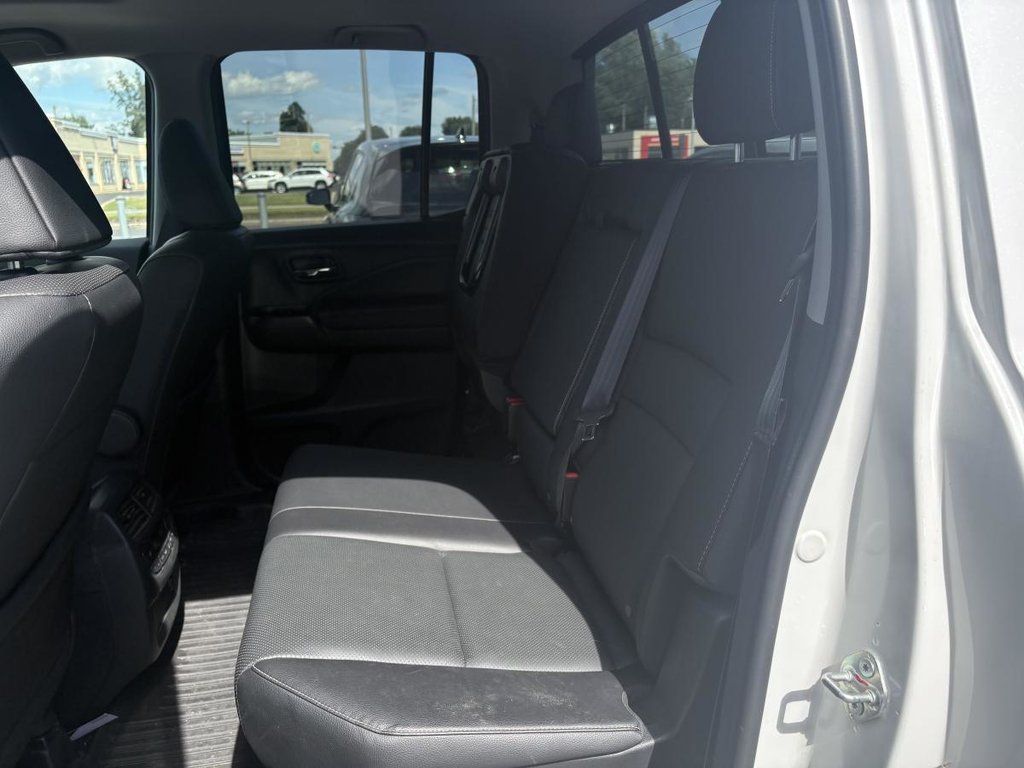 Honda Ridgeline Touring AWD 31,000 KM I LEATHER I MAGS I SUNROOF I HEATED & VENTILATED SEATS I CARPLAY I STARTER 2023 à Montréal, Québec - 6 - w1024h768px