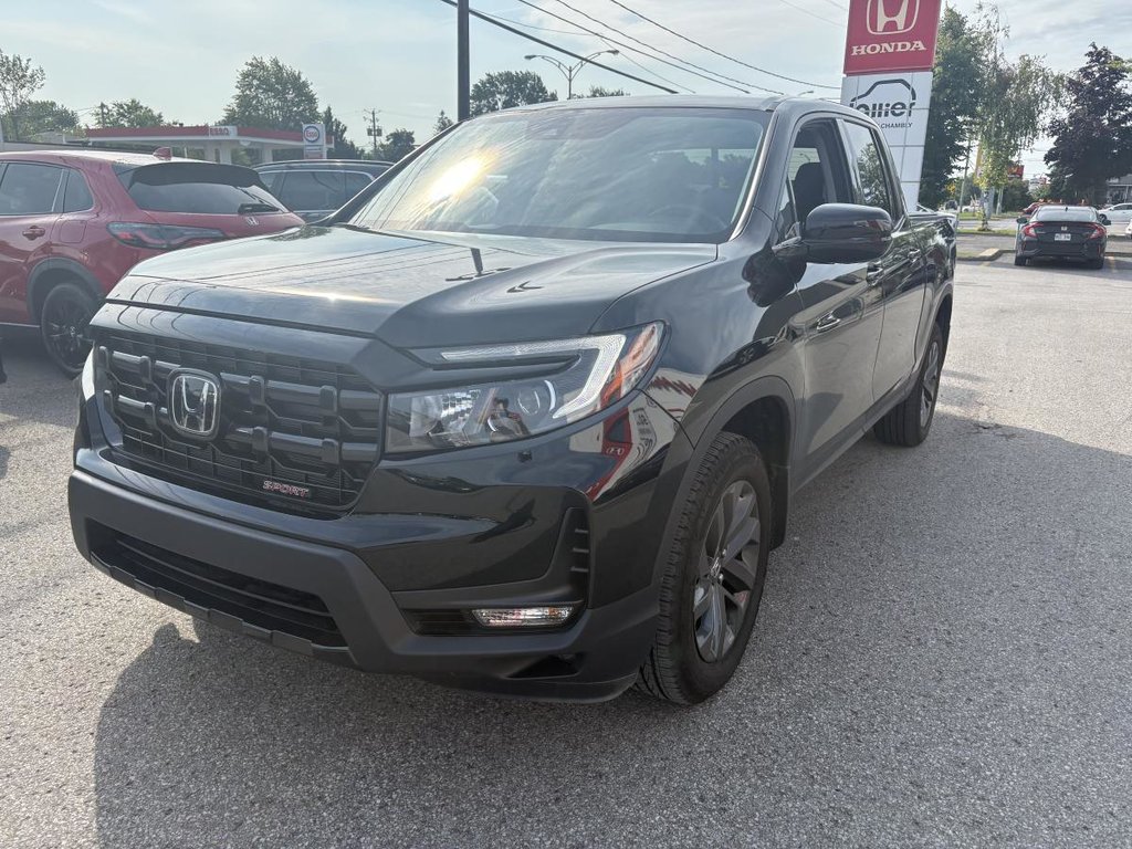 2025 Honda Ridgeline Sport AWD 12,000,KM I HEATED SEATS I STARTER I CARPLAY I SUNROOF I MAGS I SOFT TONNEAU COVER I in Montréal, Quebec - 3 - w1024h768px